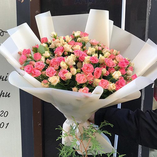 Фото товара 33 кущові троянди у Івано-Франківську