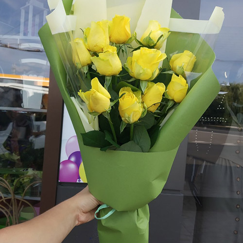 букет жовтих троянд в Івано-Франківську фото