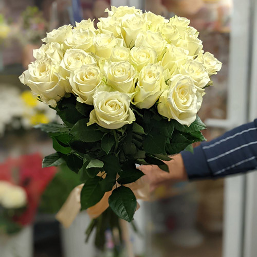 Фото товара 25 білих троянд у Івано-Франківську